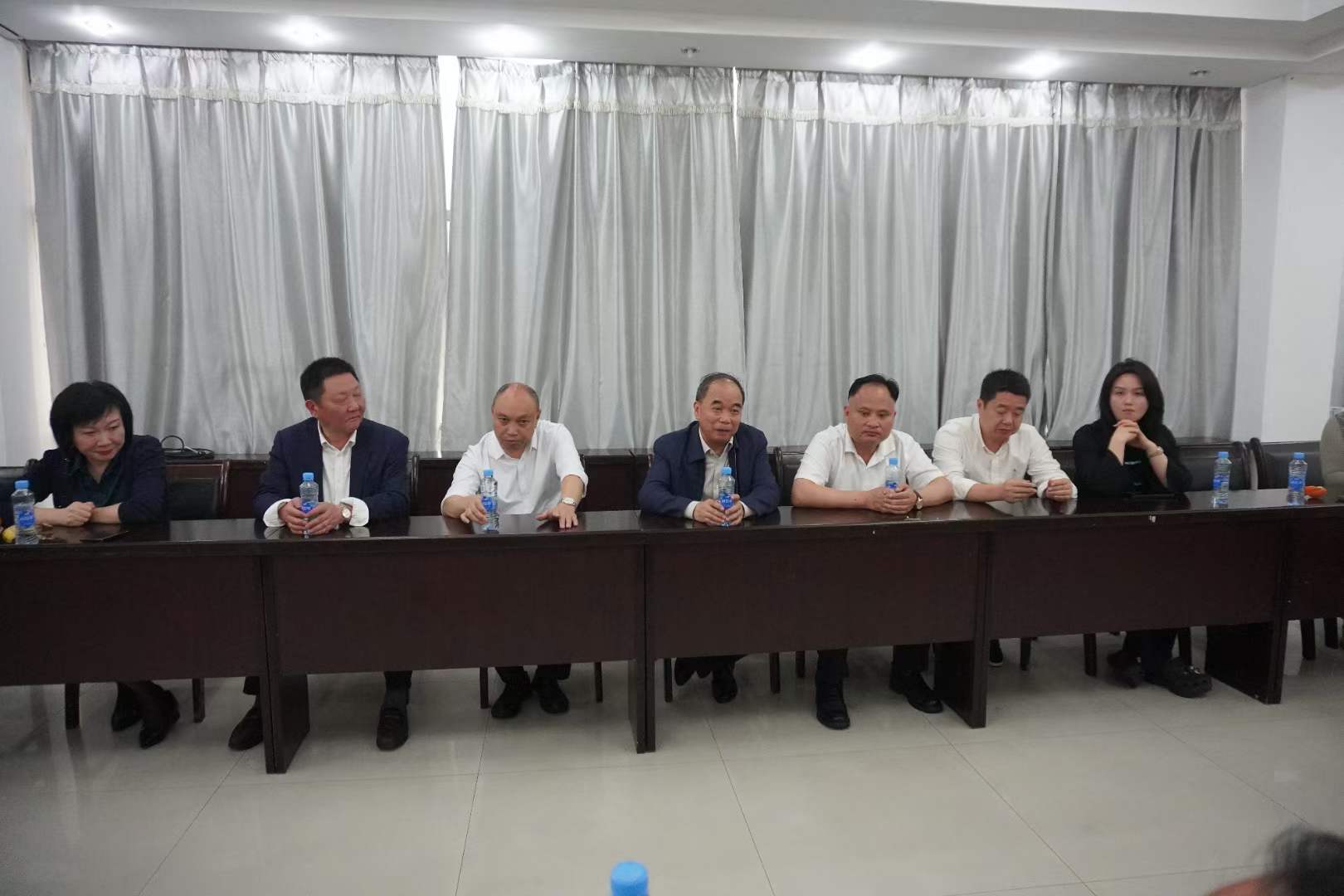 省中小企业协会会长饶剑明率南昌部分企业家到我司旅行考察_OB欧宝 | 电压互感器 | 非晶合金变压器 | 干式变压器 | 油浸式变压器