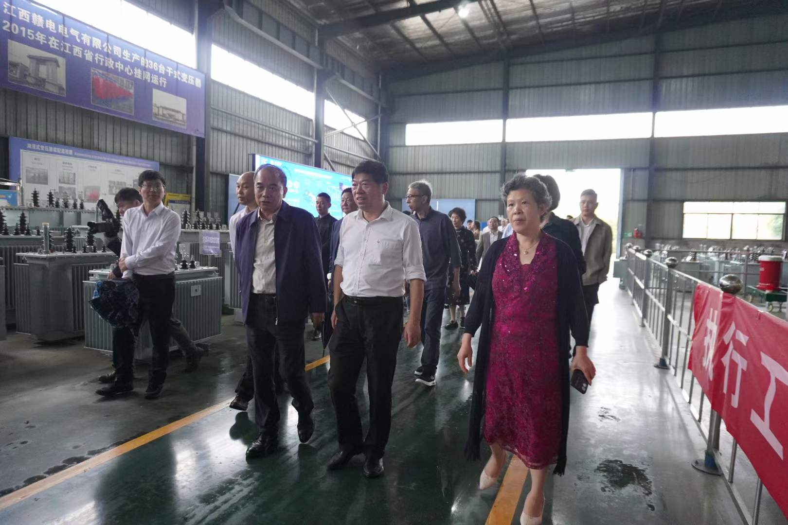省中小企业协会会长饶剑明率南昌部分企业家到我司旅行考察_OB欧宝 | 电压互感器 | 非晶合金变压器 | 干式变压器 | 油浸式变压器